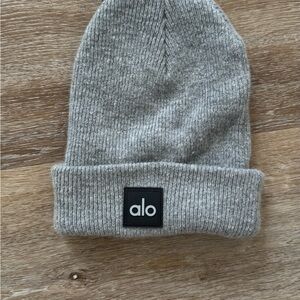 ALO Yoga Gray Knit Beanie Hat